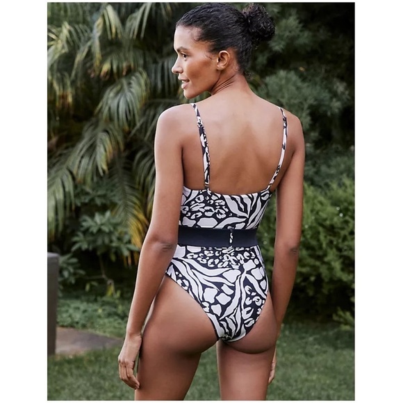 Nwt Anthropologie Julia Belted one piece Swimsuit black cream animal print Small - Picture 4 of 9